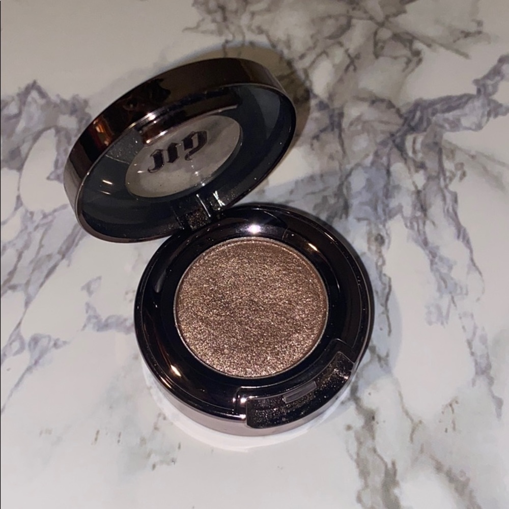 (FREE BONUS) Urban Decay Midnight Rodeo Eyeshadow